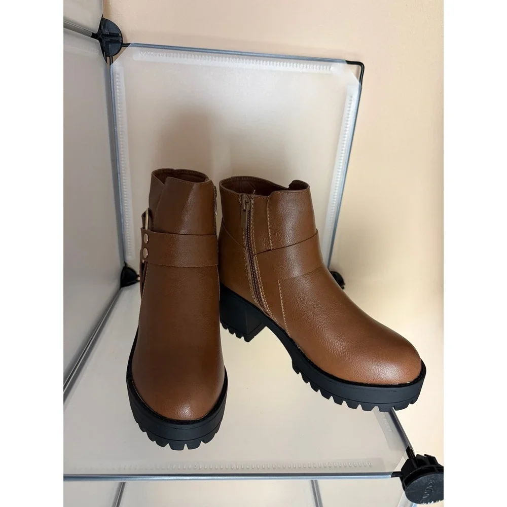 Forever Link Women's Brown Chunky Heel Combat Ankle Boots Size 8.5